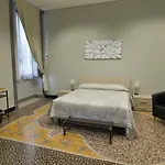 Check-Inn Rooms Genova Centro