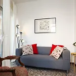 Casa Liberta - Downtown Modern Apartment With Airconditioning