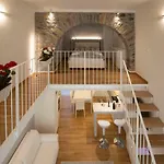Center Loft Apartment