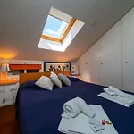 La Casa Dagli Occhi Blu