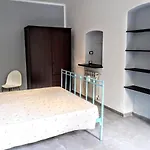 La Casetta Di Bibi E Papa - Free Private Parking