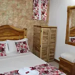 Hotel Las Guacamayas Guatape