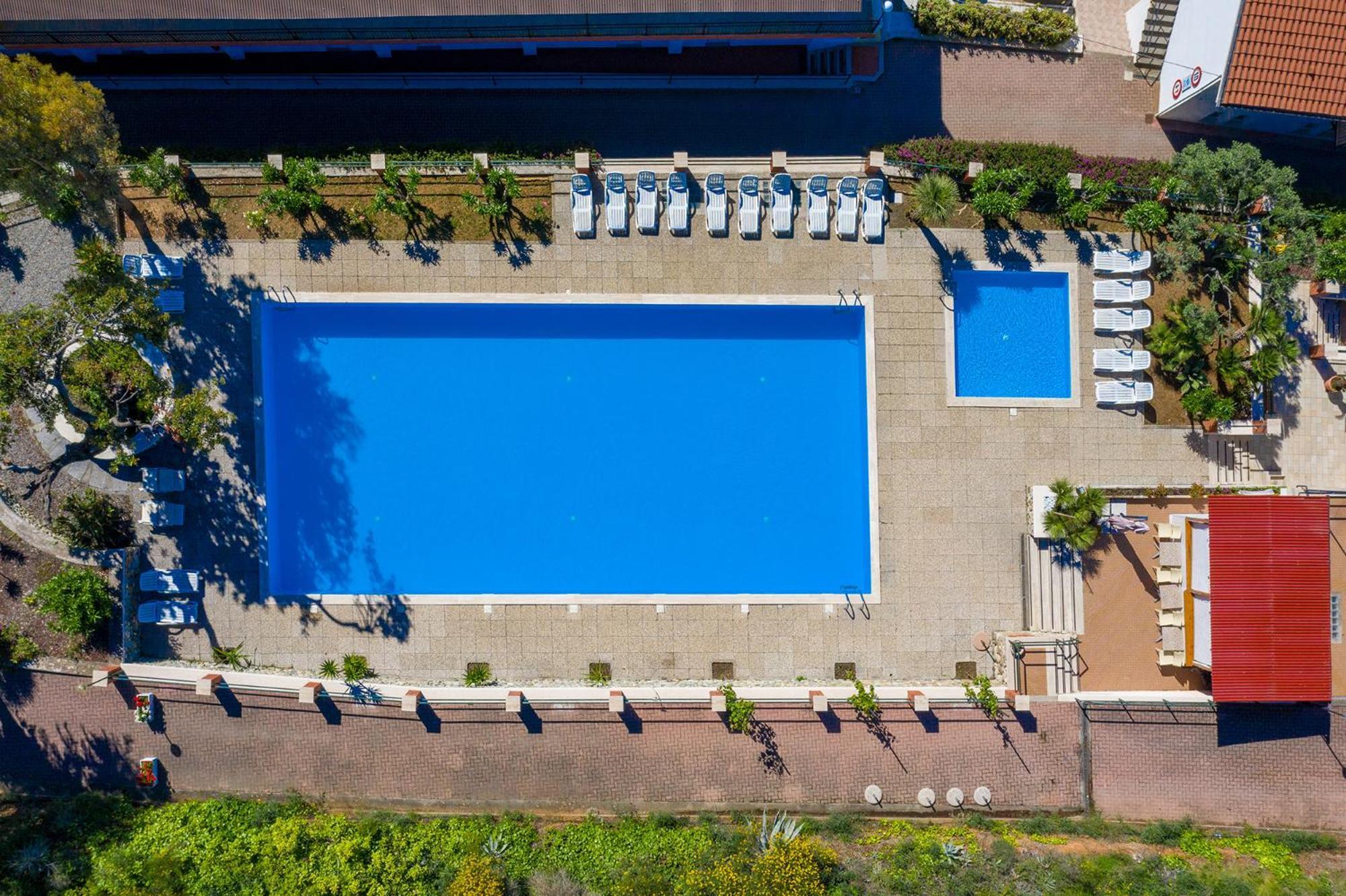 Blue Aparthotel 2*