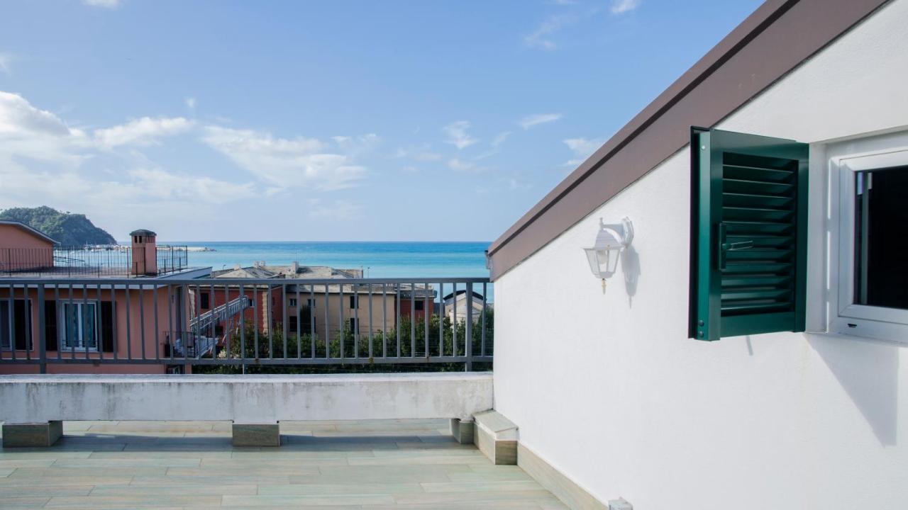 009 - Attico Sant'anna Vista Mare 150m Dalla Spiaggia Con Terrazza Privata Apartment