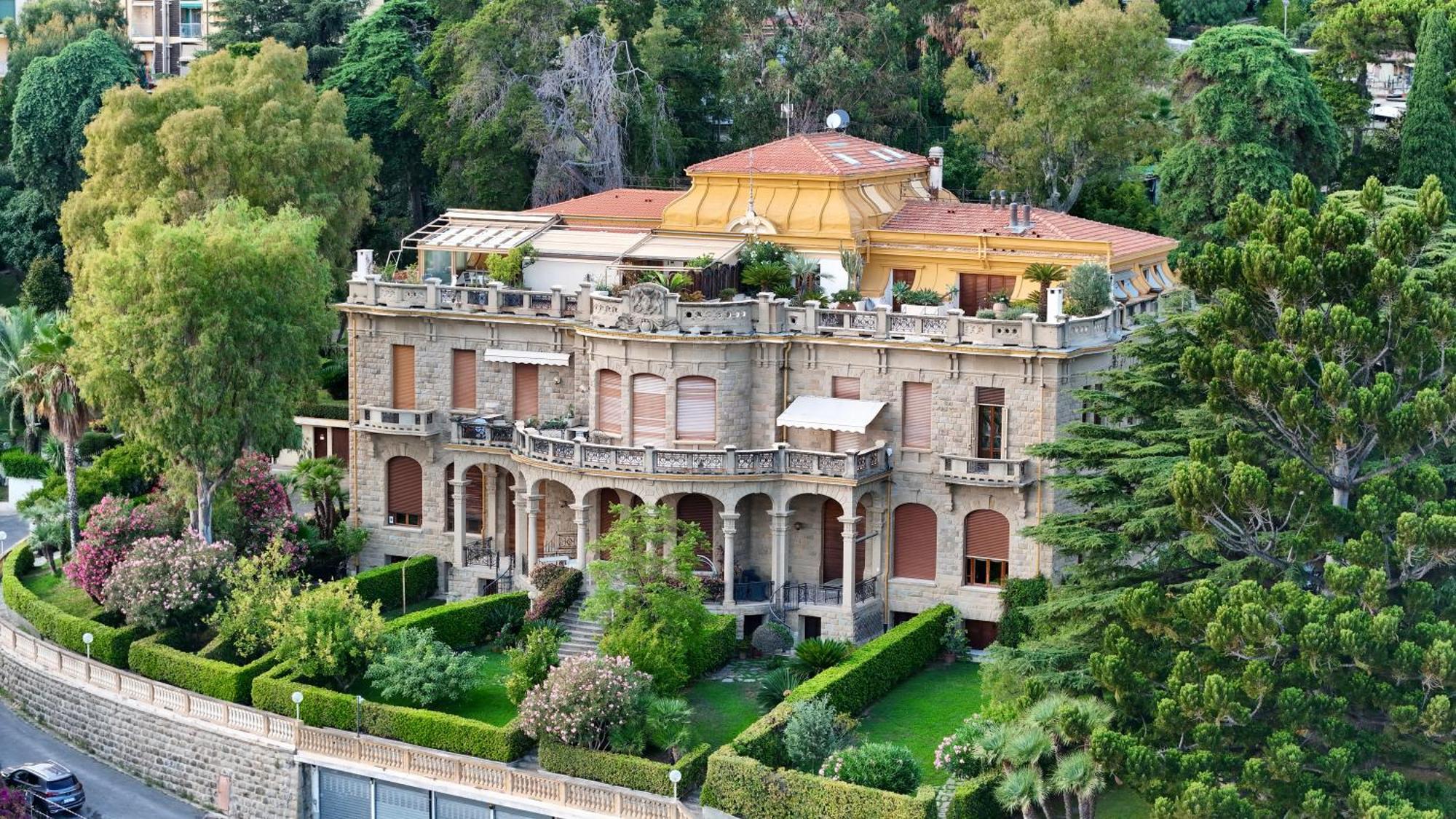 Apartment Discover The Wonders Of Devachan Castle *