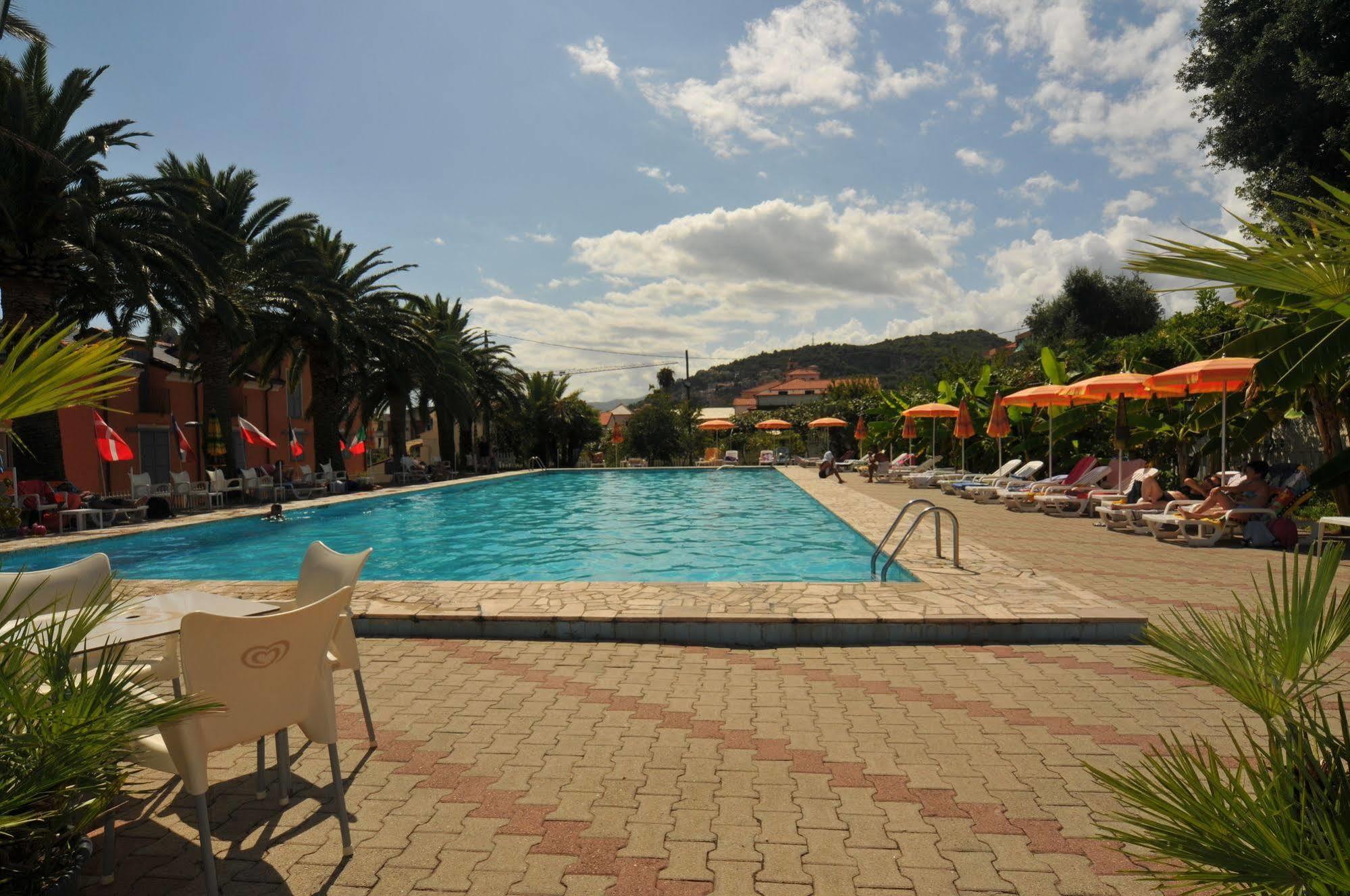 Hotel apartamentowy Il Borgo Degli Ulivi Pietra Ligure