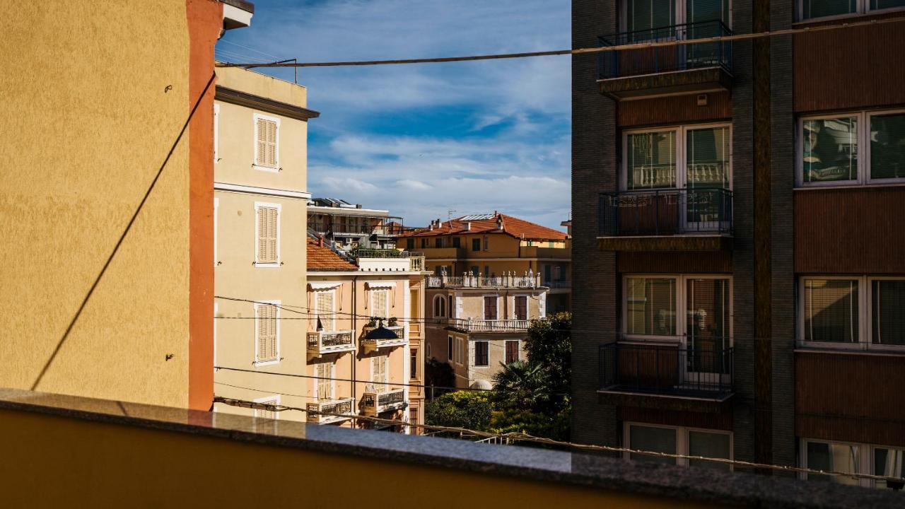 Viale Hambury 51 * Alassio