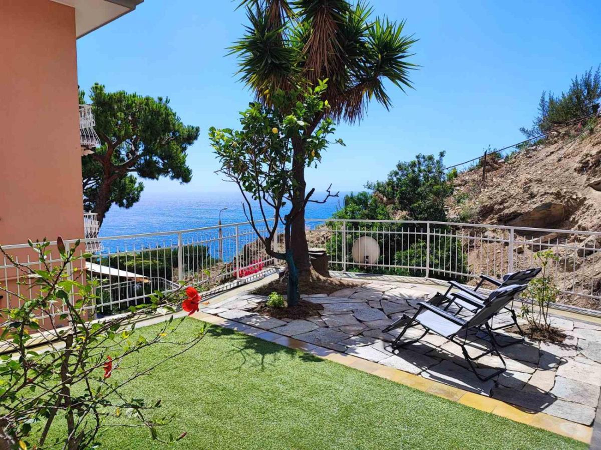 Punta Sole, Vista Mare, Con Giardino Privato, Parcheggio Privato Gratis Bordighera