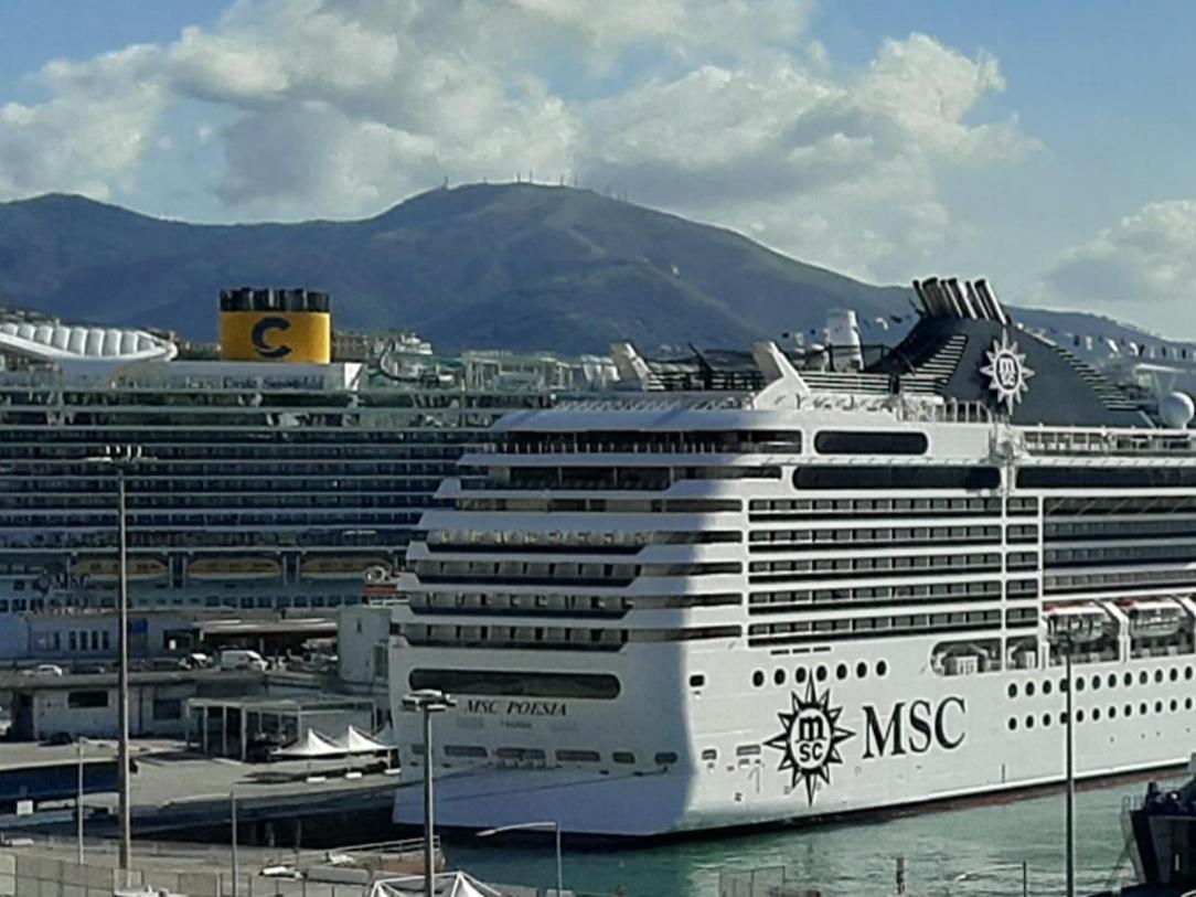 Cruise Terminal Casa Dallo Zio 150 Mq * جنوة
